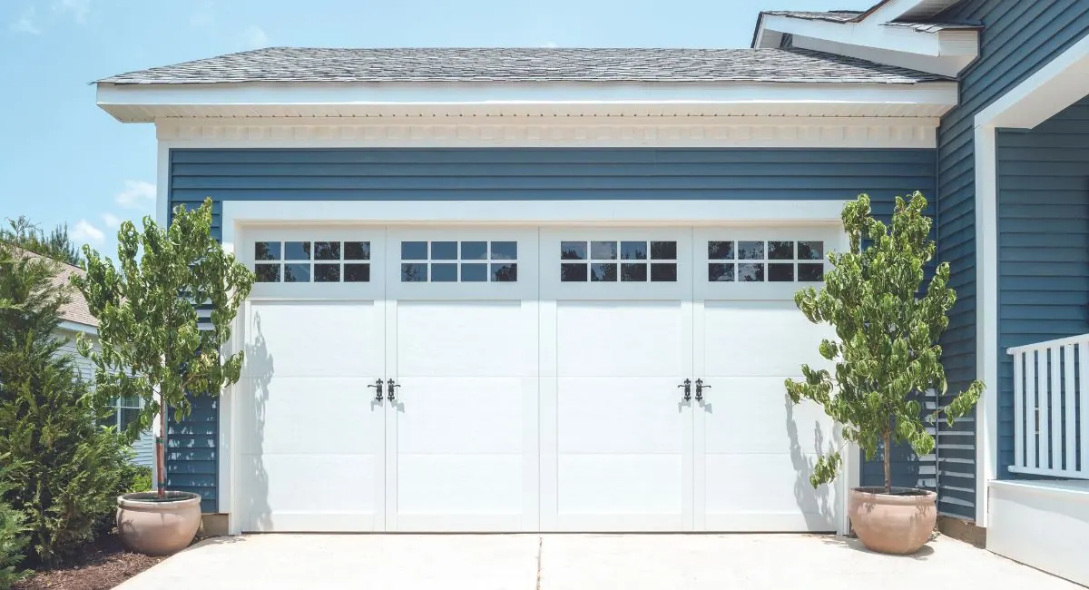 carriage house garage goors