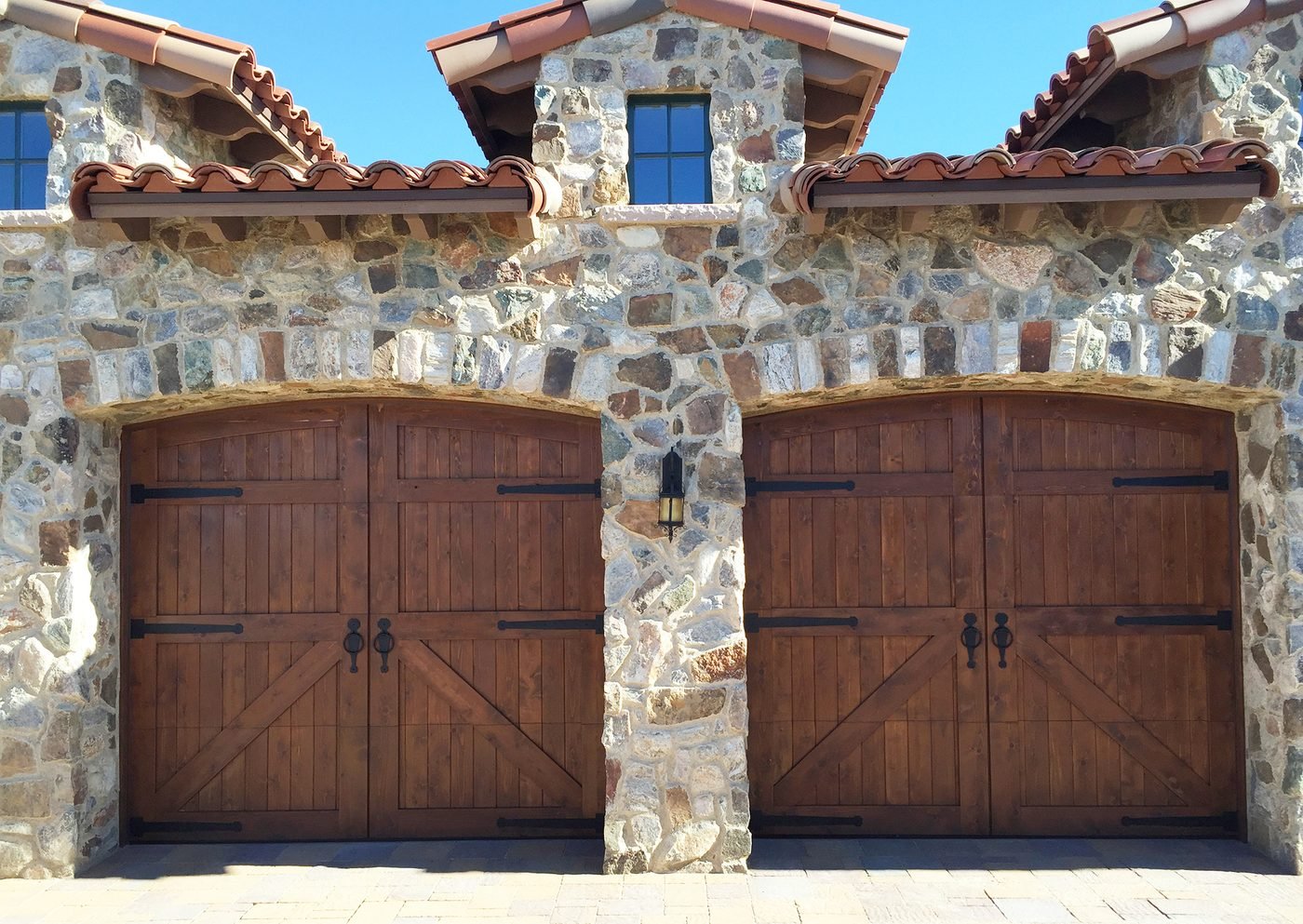 Old-Style Carriage House layouts top-section style