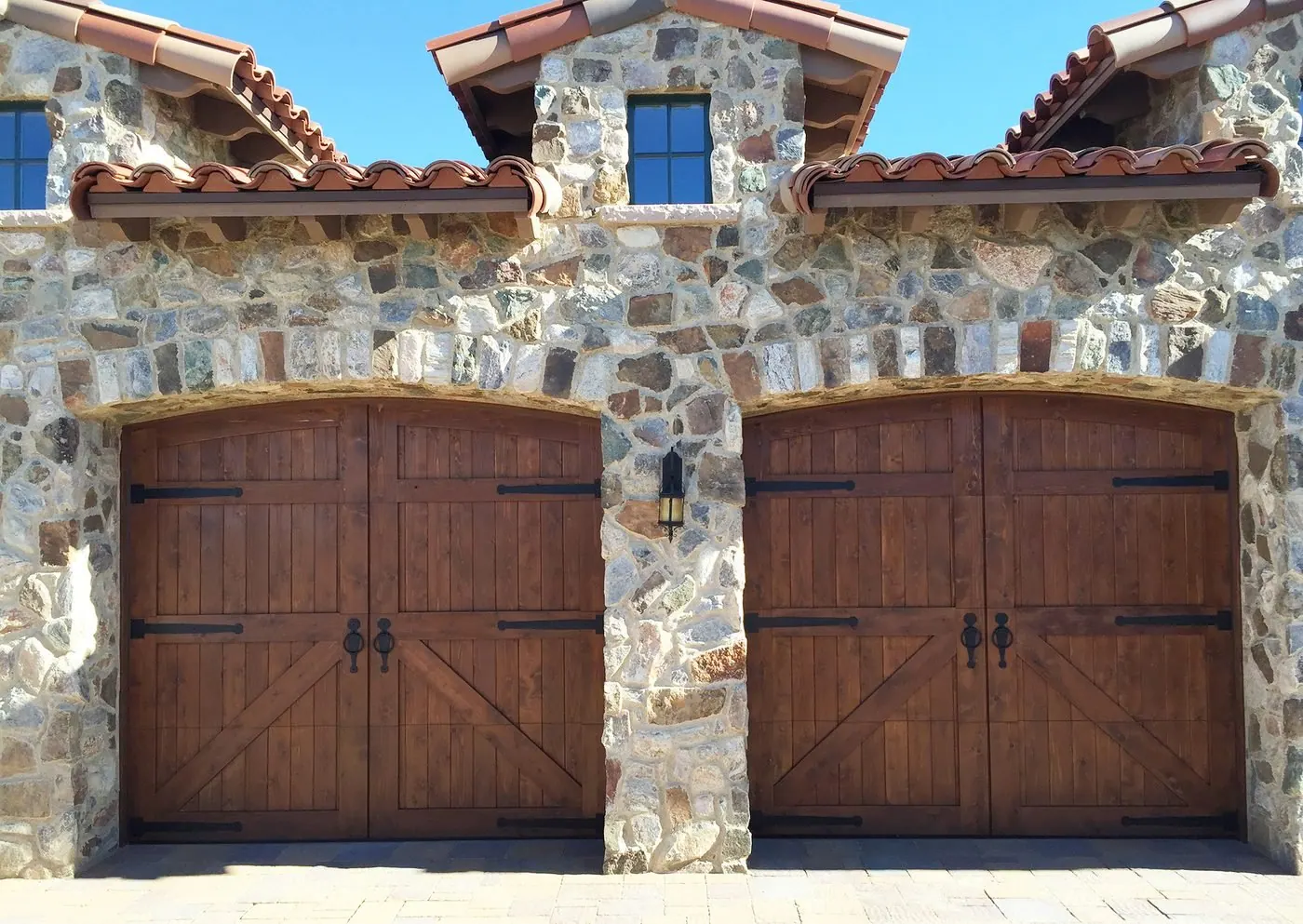 Old-Style Carriage House layouts top-section style