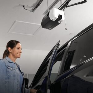 3/4 HP Chain Drive Opener, Built-In Camera, myQ