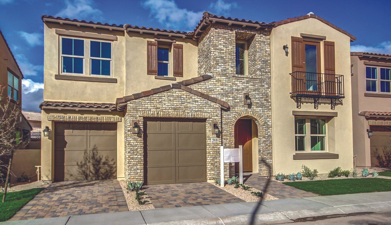SteelHouse Series — Safe-Way steel garage door installed by Farnsworth Garage Door Service in Queen Creek, Arizona